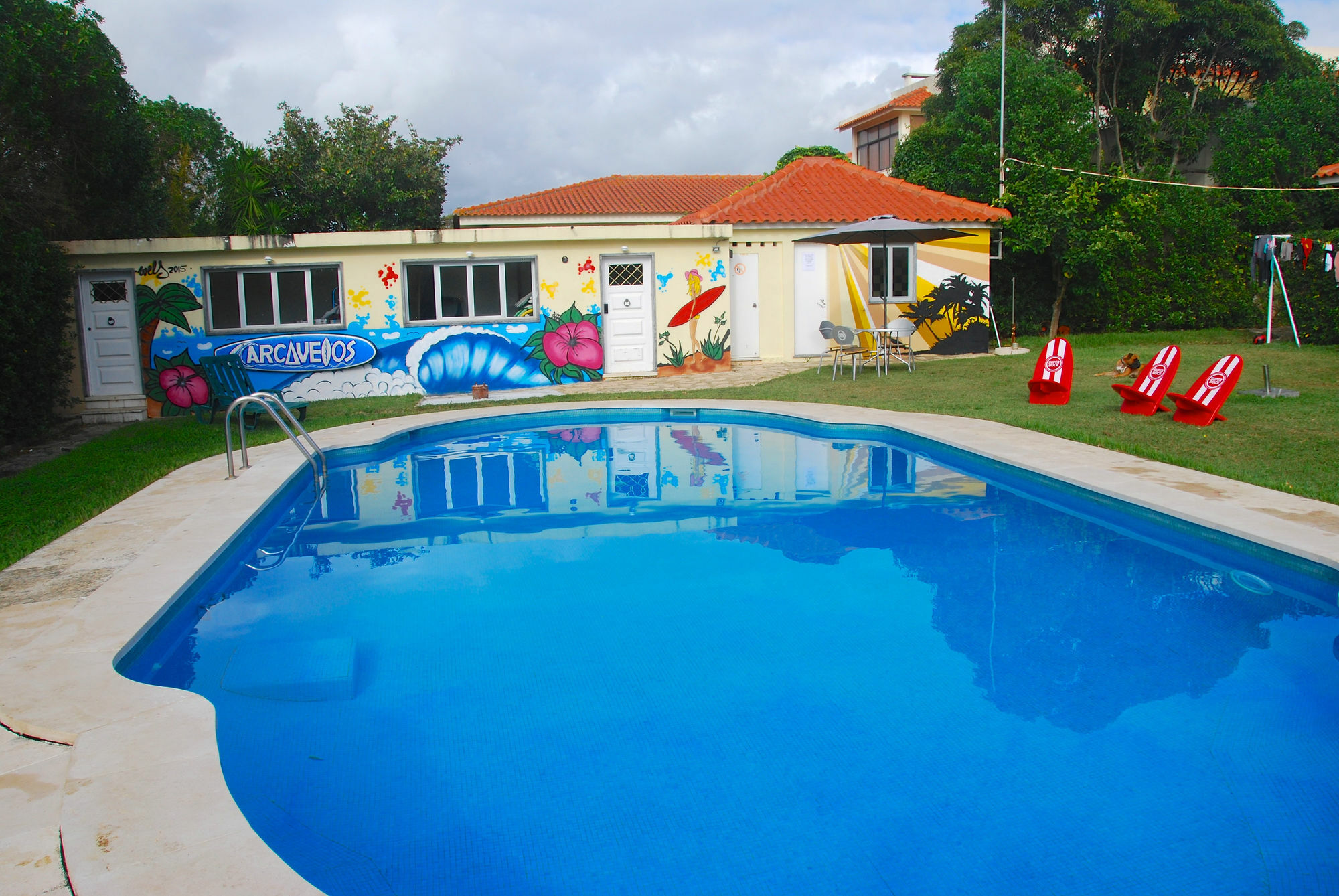 Carcavelos Surf Hostel&Surf Camp Exterior foto