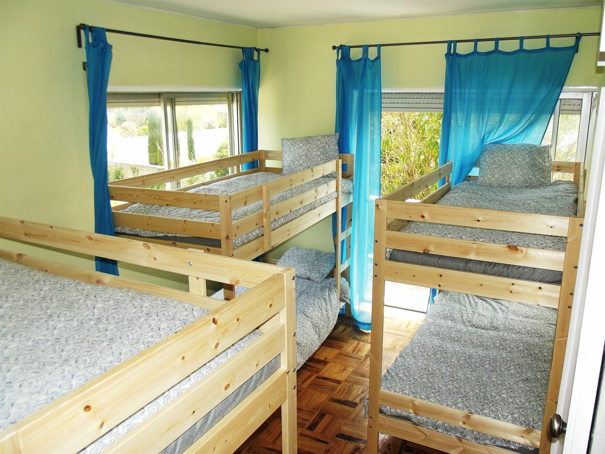 Carcavelos Surf Hostel&Surf Camp Exterior foto