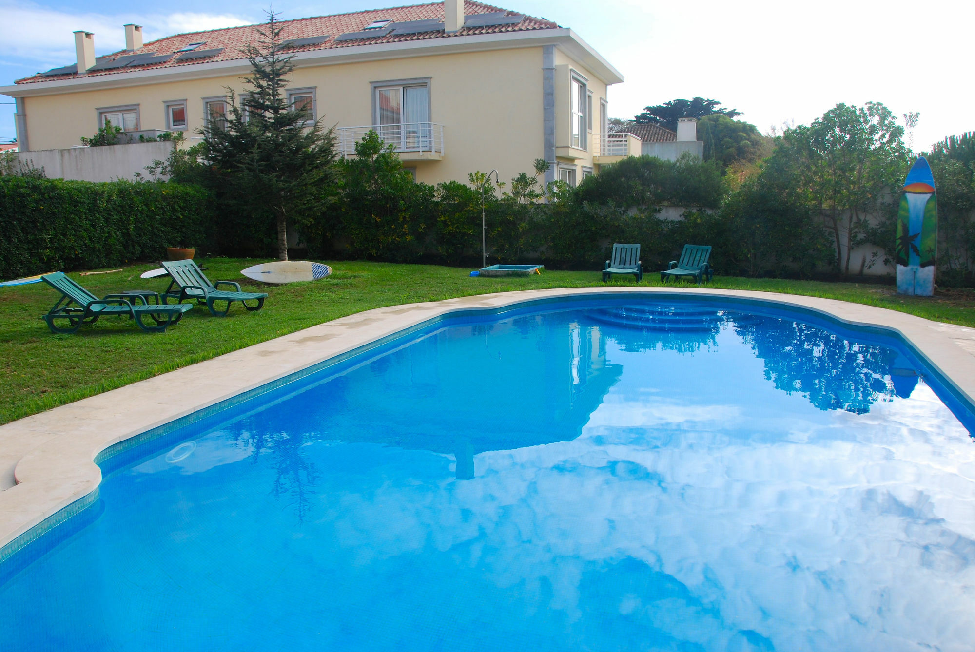 Carcavelos Surf Hostel&Surf Camp Exterior foto